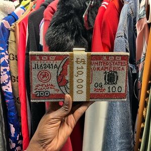 Pink diamond money bag in great condition